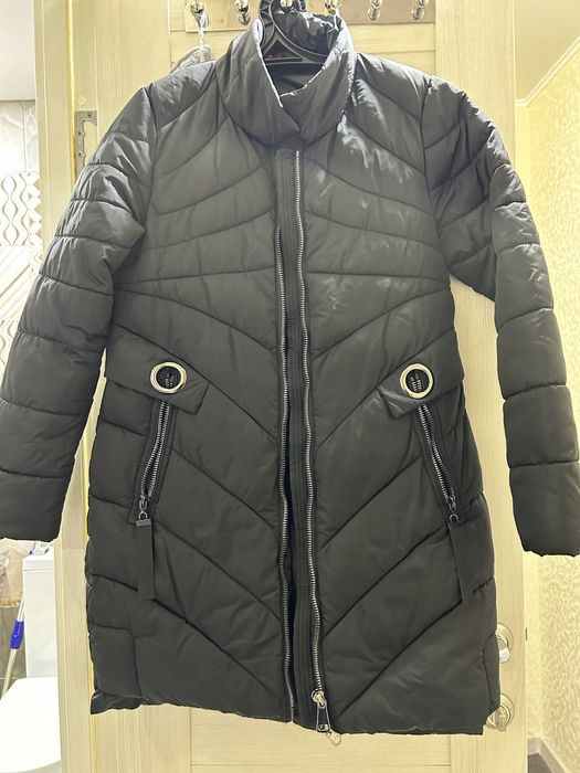 Зимняя куртка в отличном состоянии