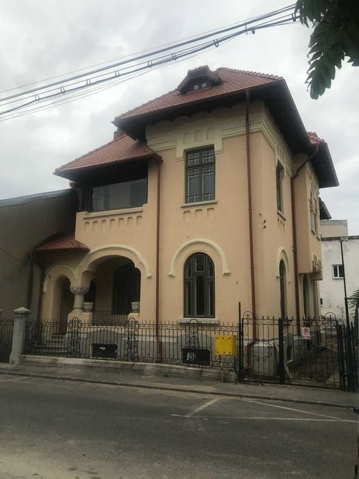 Inchiriez spatiu comercial ultracentral