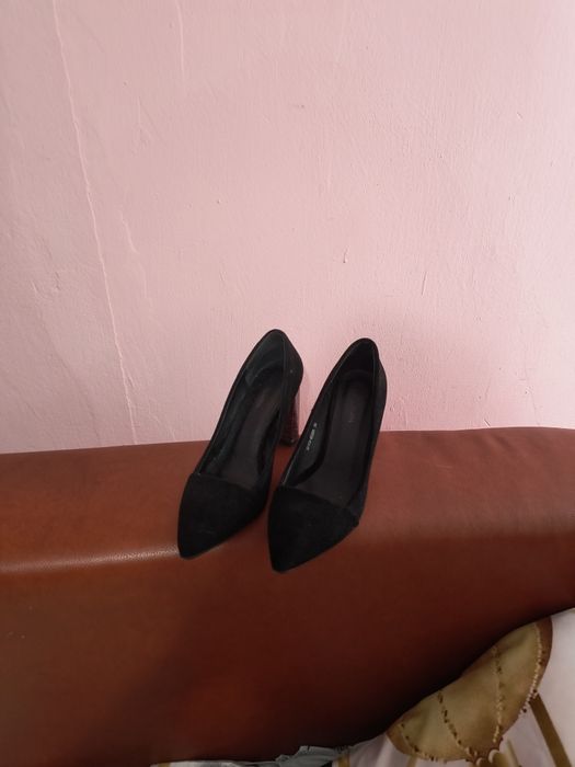 Pantofi eleganți de seara