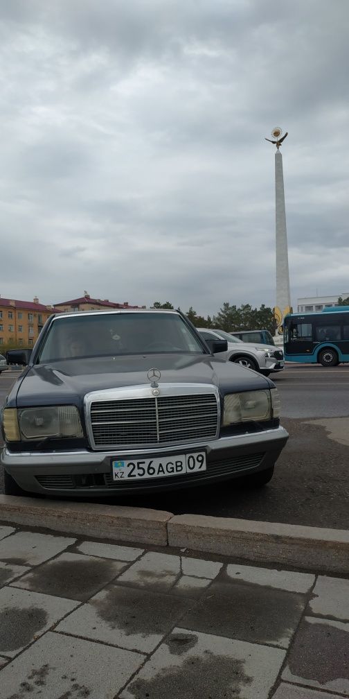 Мерседес W126 "дипломат".