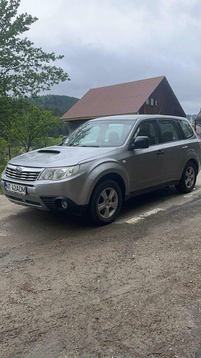 Vând Subaru forester