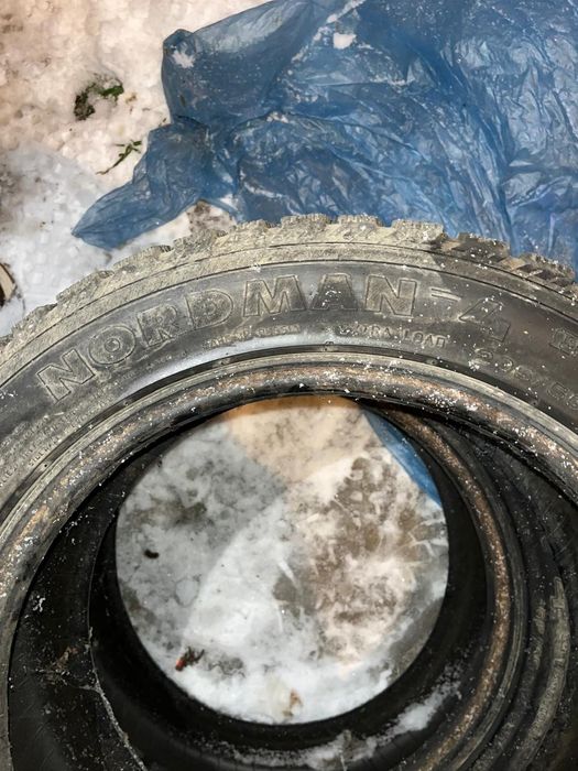 Б/у резина 205/55/16 зима