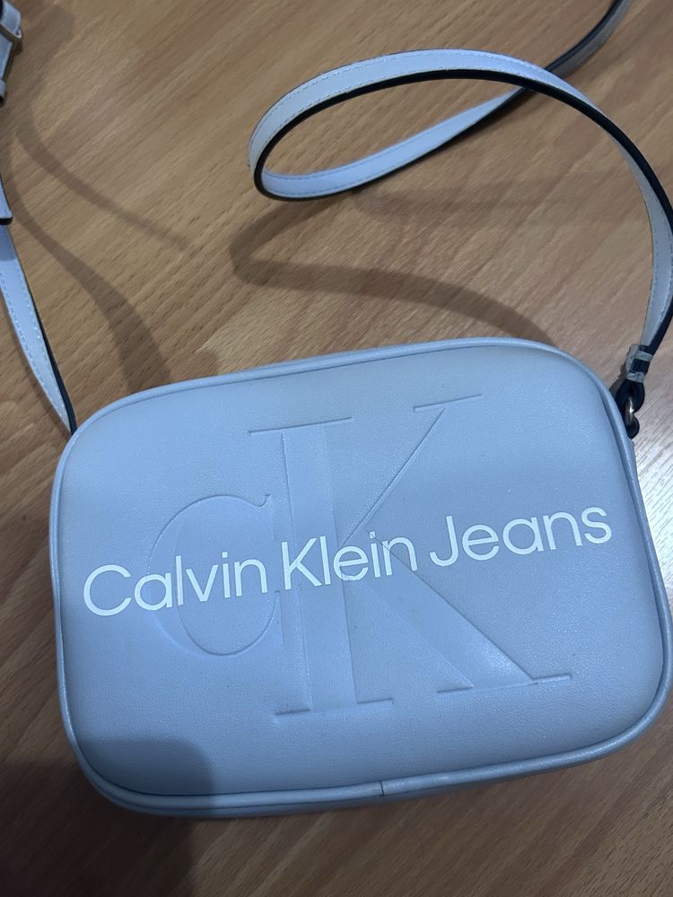 Чанта calvin klein