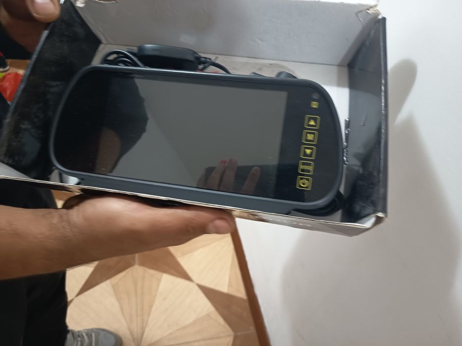 Vând urgent cameră de bord