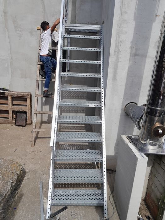 Scări metalice galvanizate la orice demisiune asiguram transport ori u