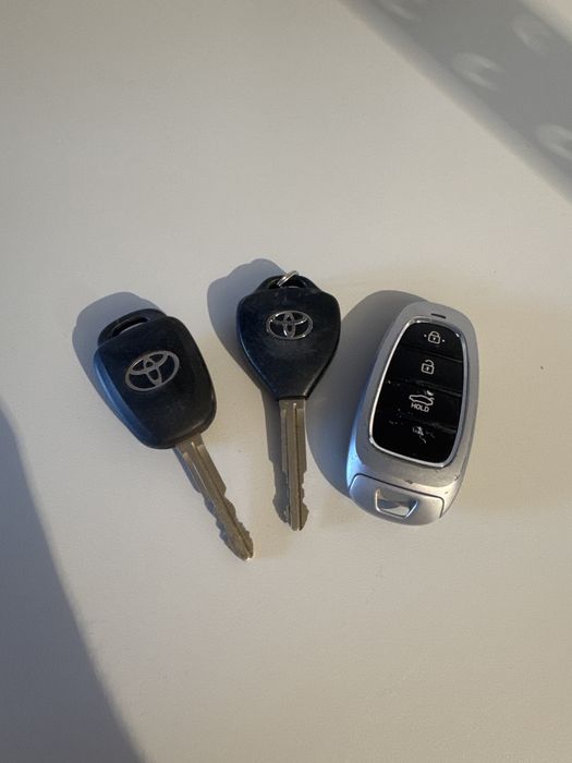 Продам оригинальные ключи от Тойота, Хюндай
