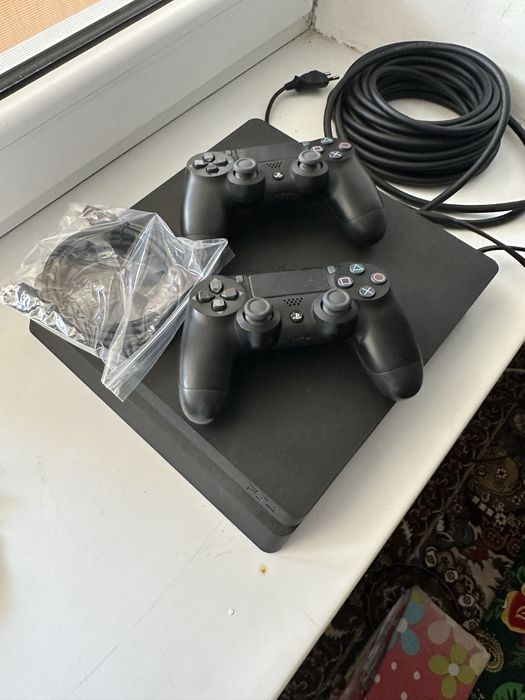 Playstation 4 Slim 1Tb