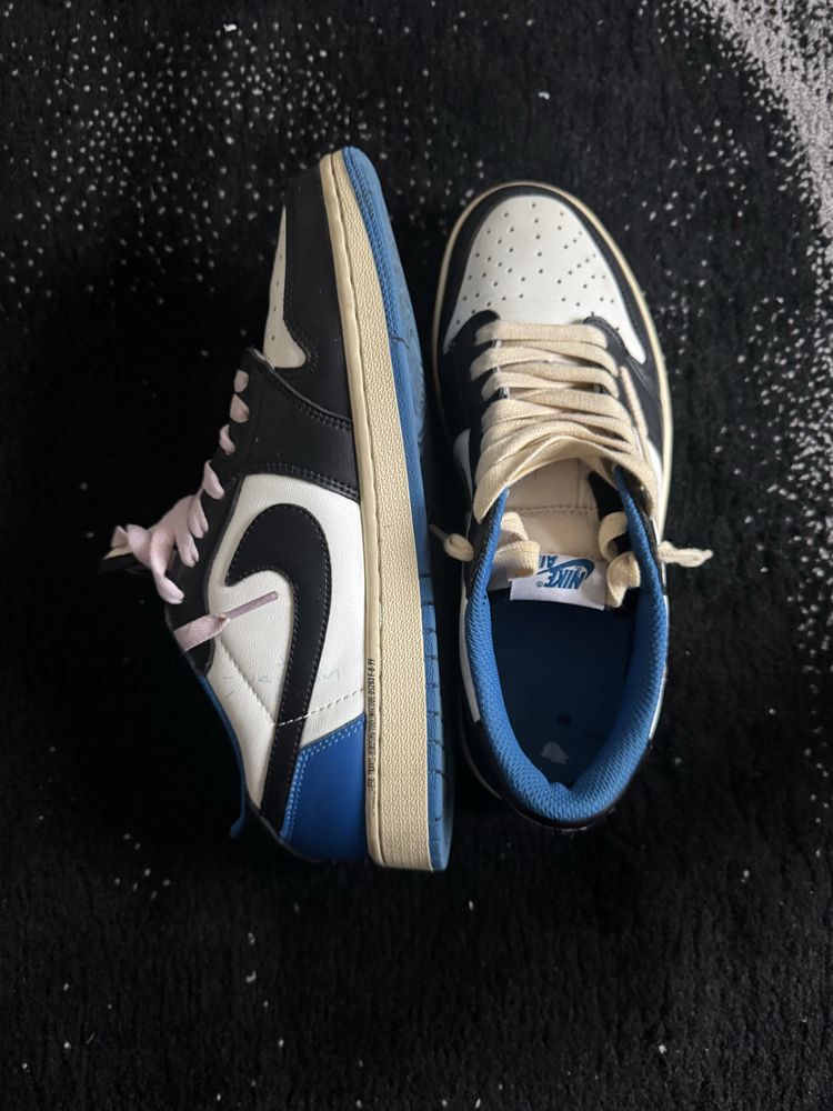 Jordan 1 Travis Scott Fragment