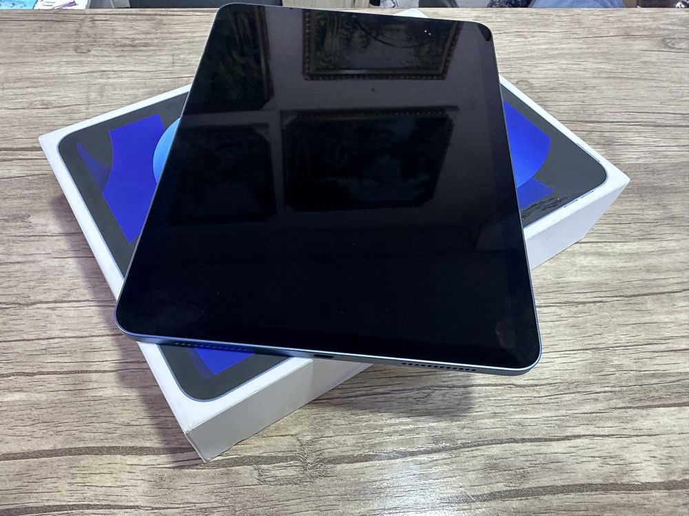Продам Apple iPad Air 5 M1 64Gb Blue Bat 100%