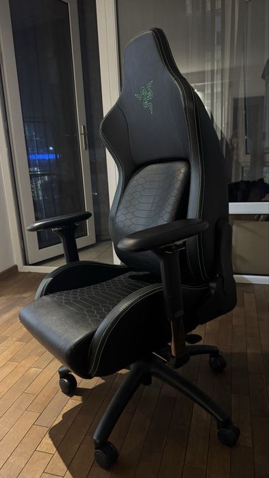 scaun Razer iskur v2