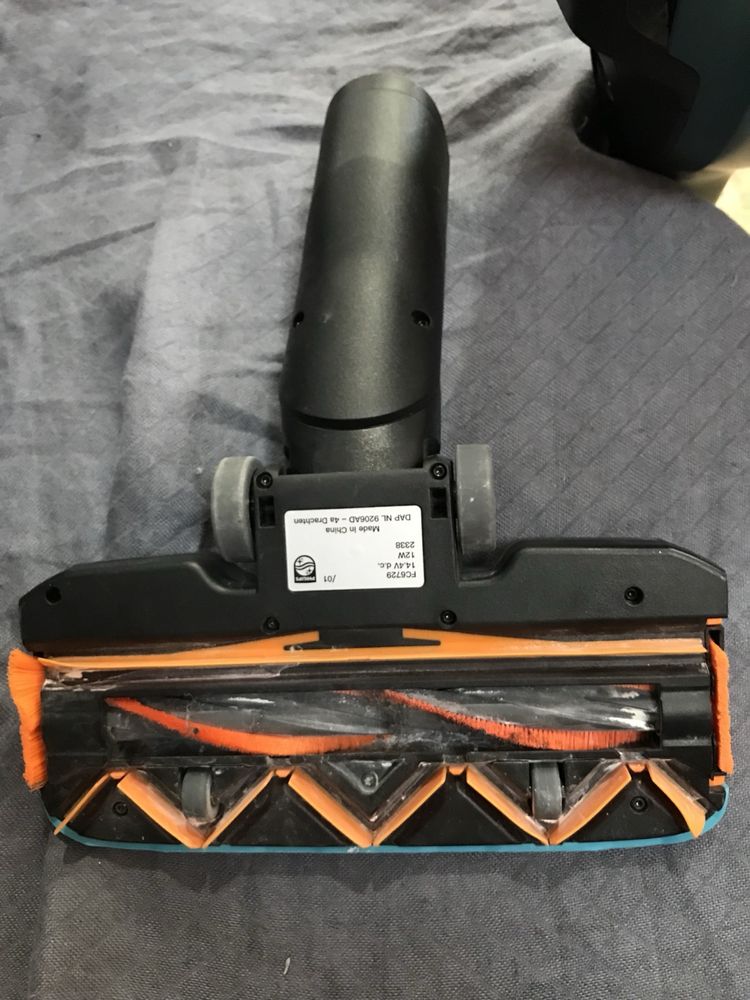 Вертикална прахосмукачка Philips SPEEDPRO Aqua 3in1