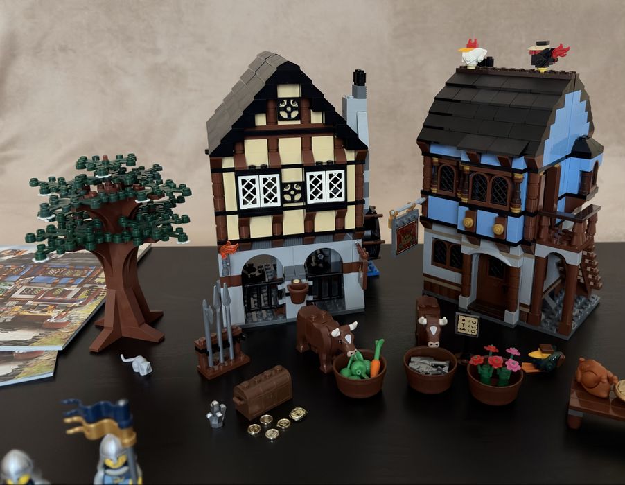 Lego 10193 Medieval Market Village