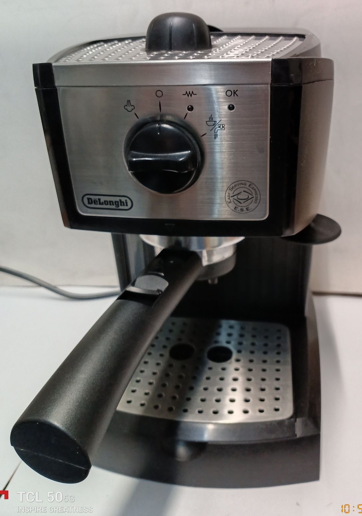 Кафемашина DeLonghi.