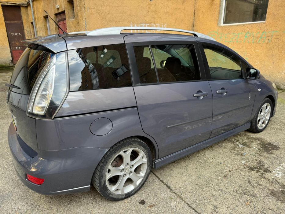 Vand Mazda 5 cu 7 locuri