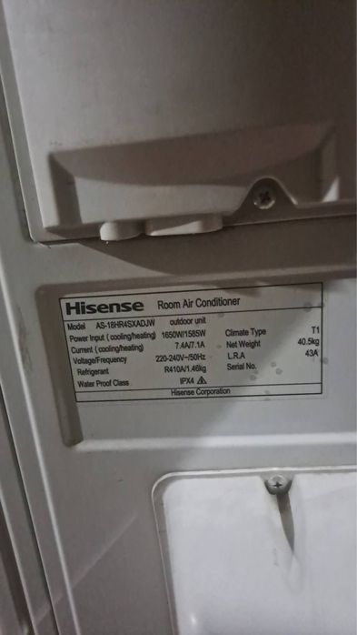 Hisense 18 talik kondidsaner srochna sotiladi ideal xolatda