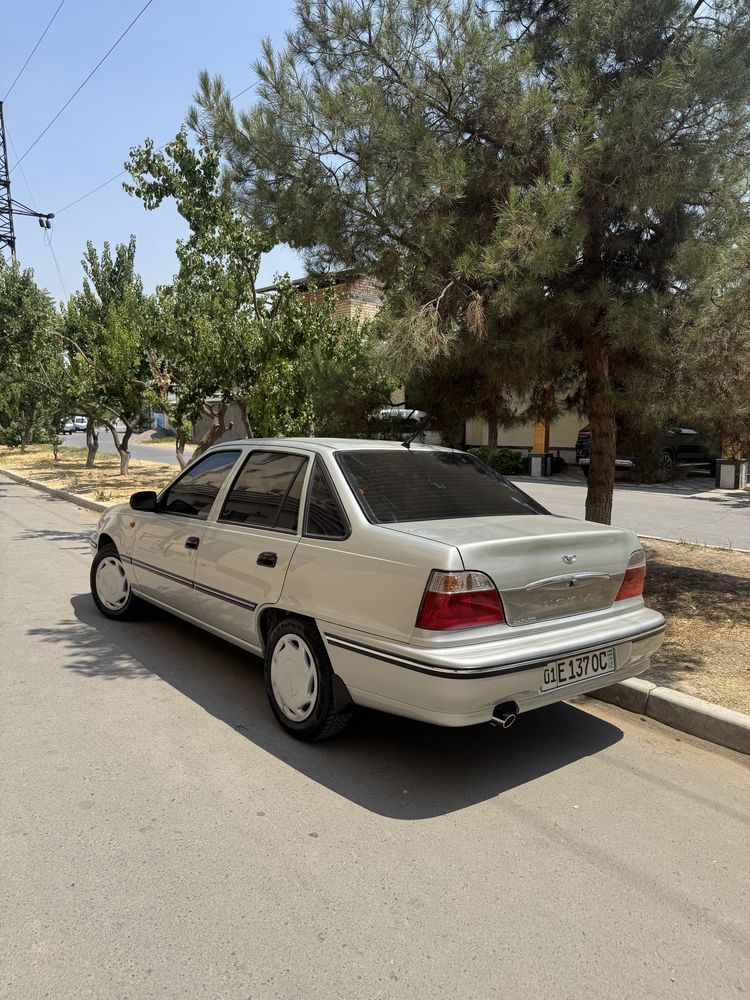 Nexia 1 Daewoo Sotiladi toza Ideal