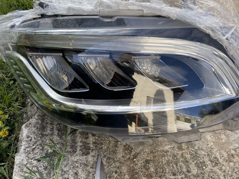 Фарове GLE W167 tesla model 3 fiat 500 BMW
