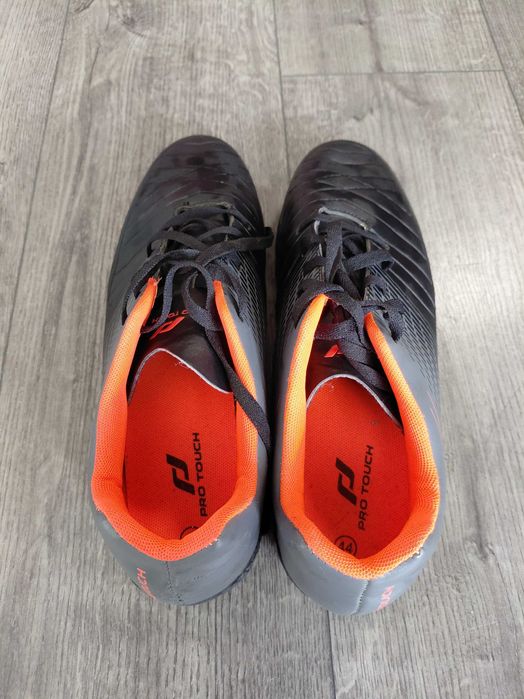 Маратонки за футбол