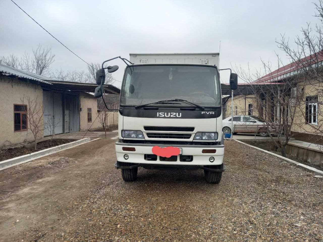 10tonnalik isuzu moshinasi 2019 YIL  sotiladi