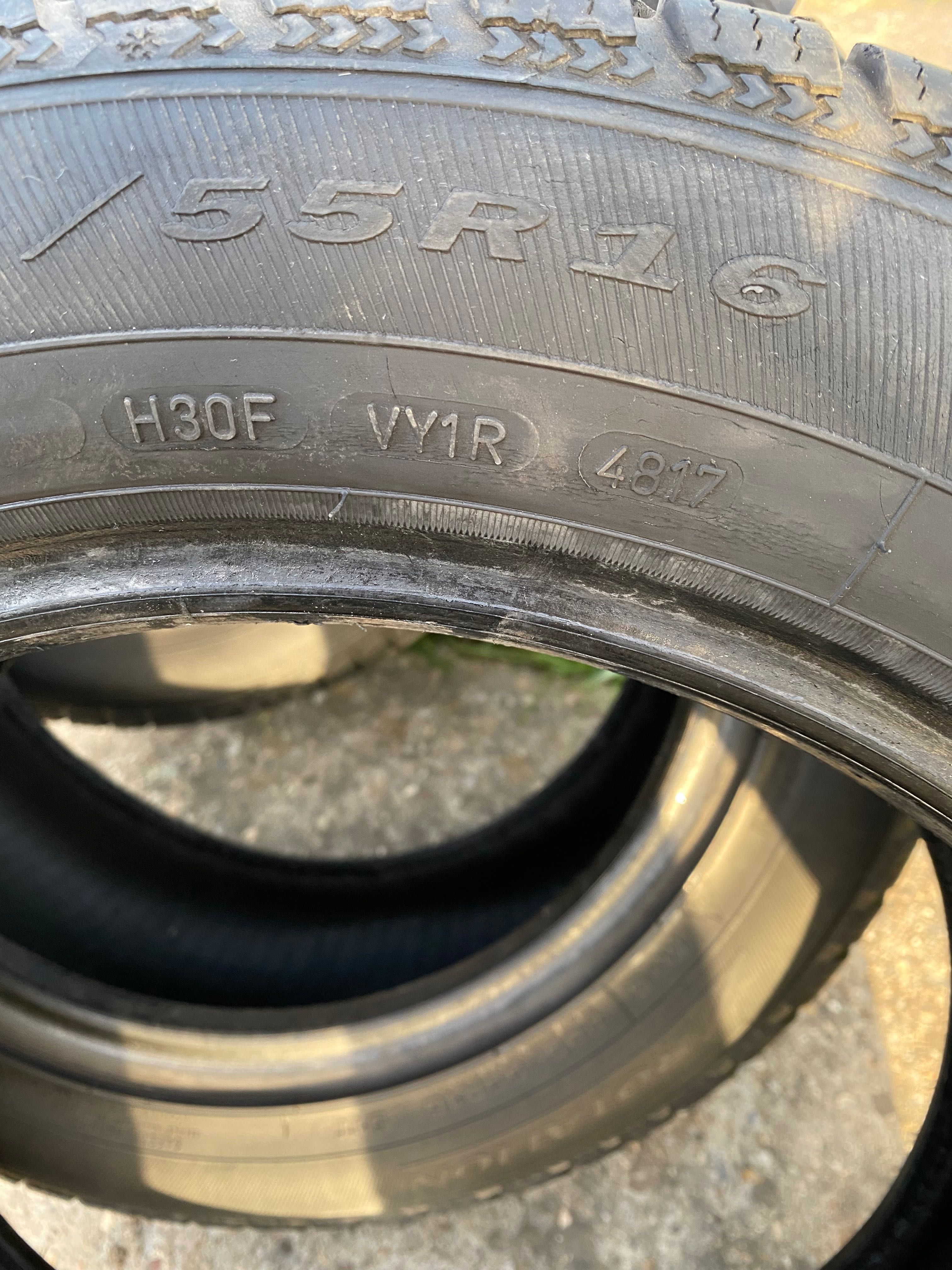 Зимни гуми DEBICA 205 55 16 и 195 70 15