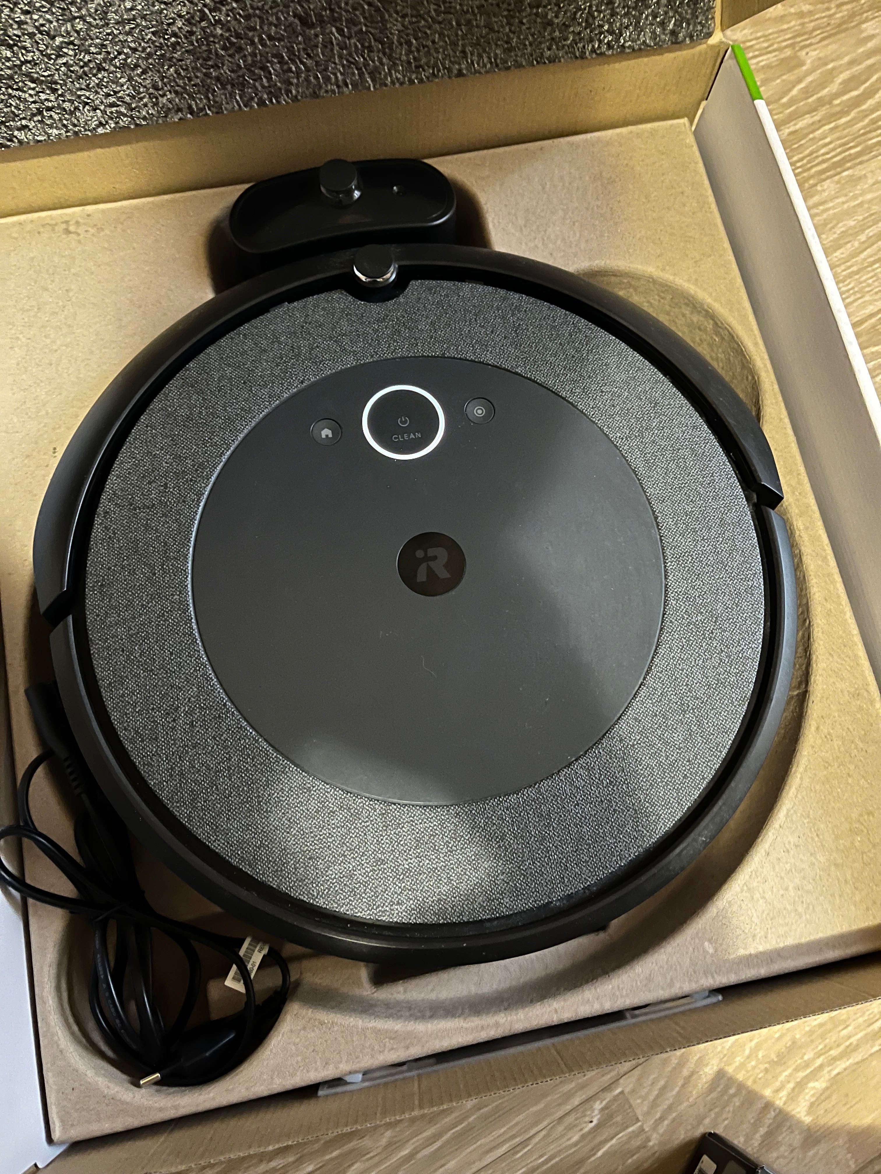 Прахосмукачка робот Roomba i3