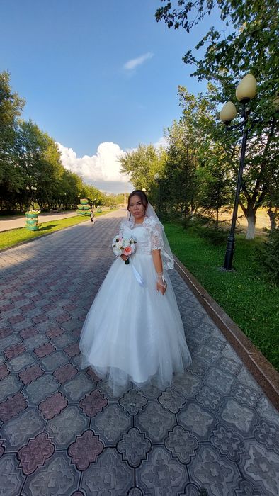 Свадебное платье
