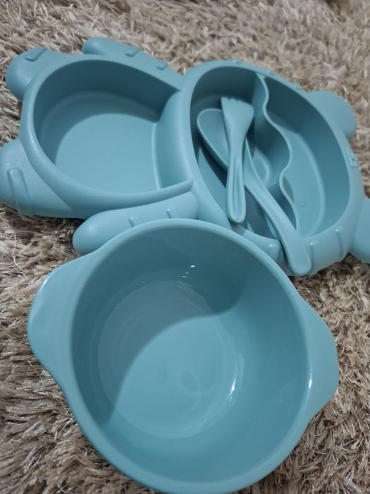 Bolalar uchun ovqatlanish idishlari.