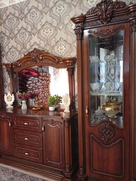 Sotiladi 3 talik kamplekt stenka