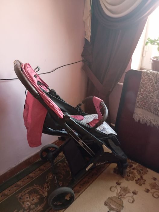 Коляска прогулочная хорошей состоянии