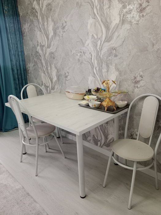 Стол, стулья сатылады