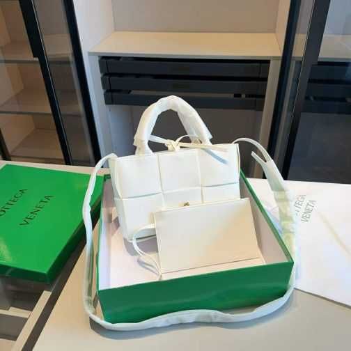 Geanta de mana dama Bottega Veneta 833124
