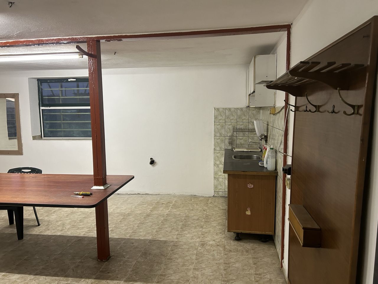 Дава се под наем Промишлена сграда в София, Требич - 300 кв.м за 1377 € - Снимка #8