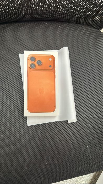 iPhone 17 pro max 256 gb cosmic orange