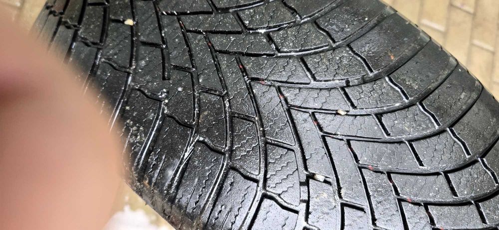 Cauciuc iarna 215/60/17 bridgestone