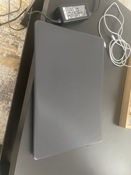 Dell Vostro 3500 i7-1165g7 |16gb Ram SSD 512GB MX330 Laptop Bussines