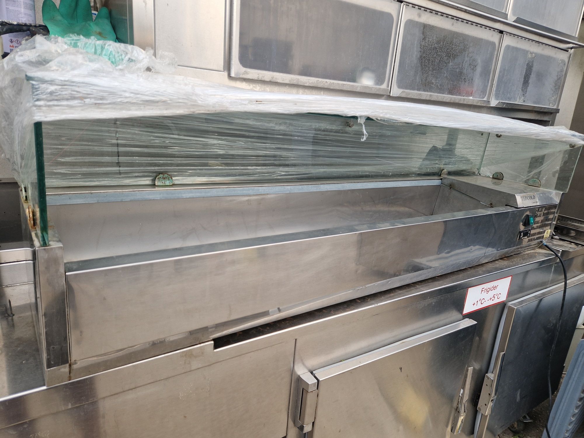Vitrina rece sau calda, vitrina inox, prezentare, cu banc