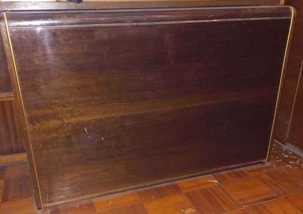 Продам шкафы-серванты из комплекта жилой комнаты, Чехия, 1975 г.