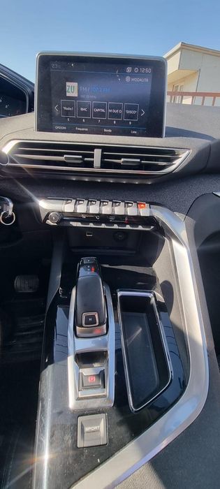 Vand Peugeot 5008