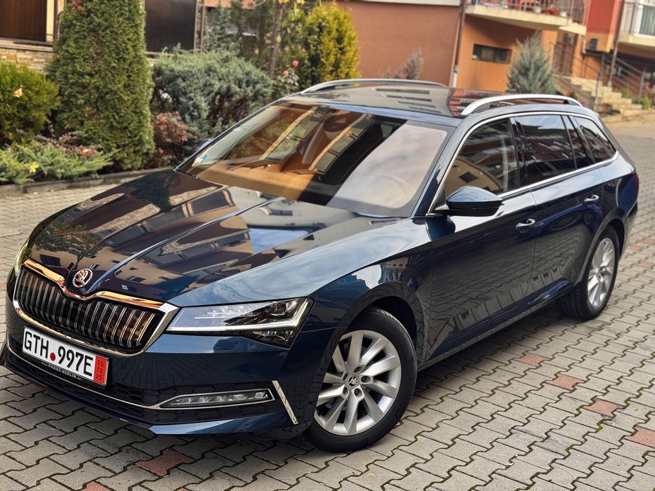 Skoda Superb Plug-in Hibrid/Bord virtual/Line assist