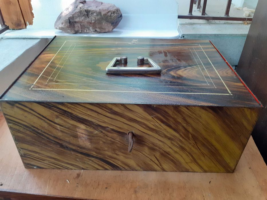 Стара каса сейф касетка банка с ключ