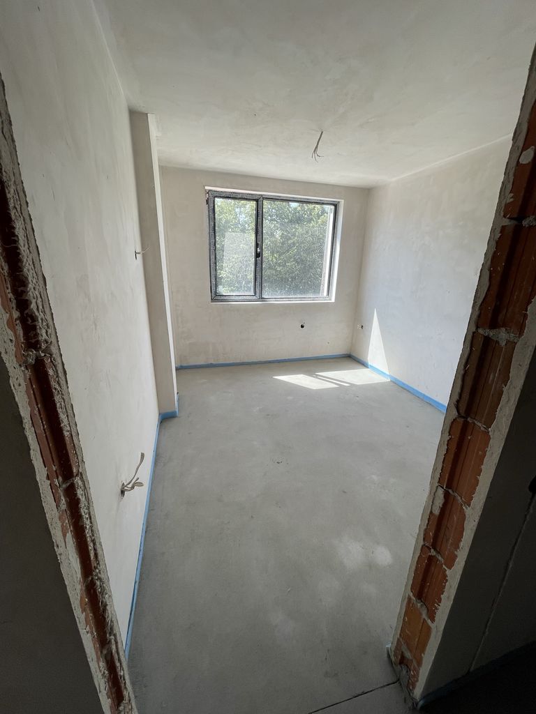 Продава се Тристаен апартамент в Търговище, Център - 84 кв.м за 1348 €/кв.м - Снимка #5