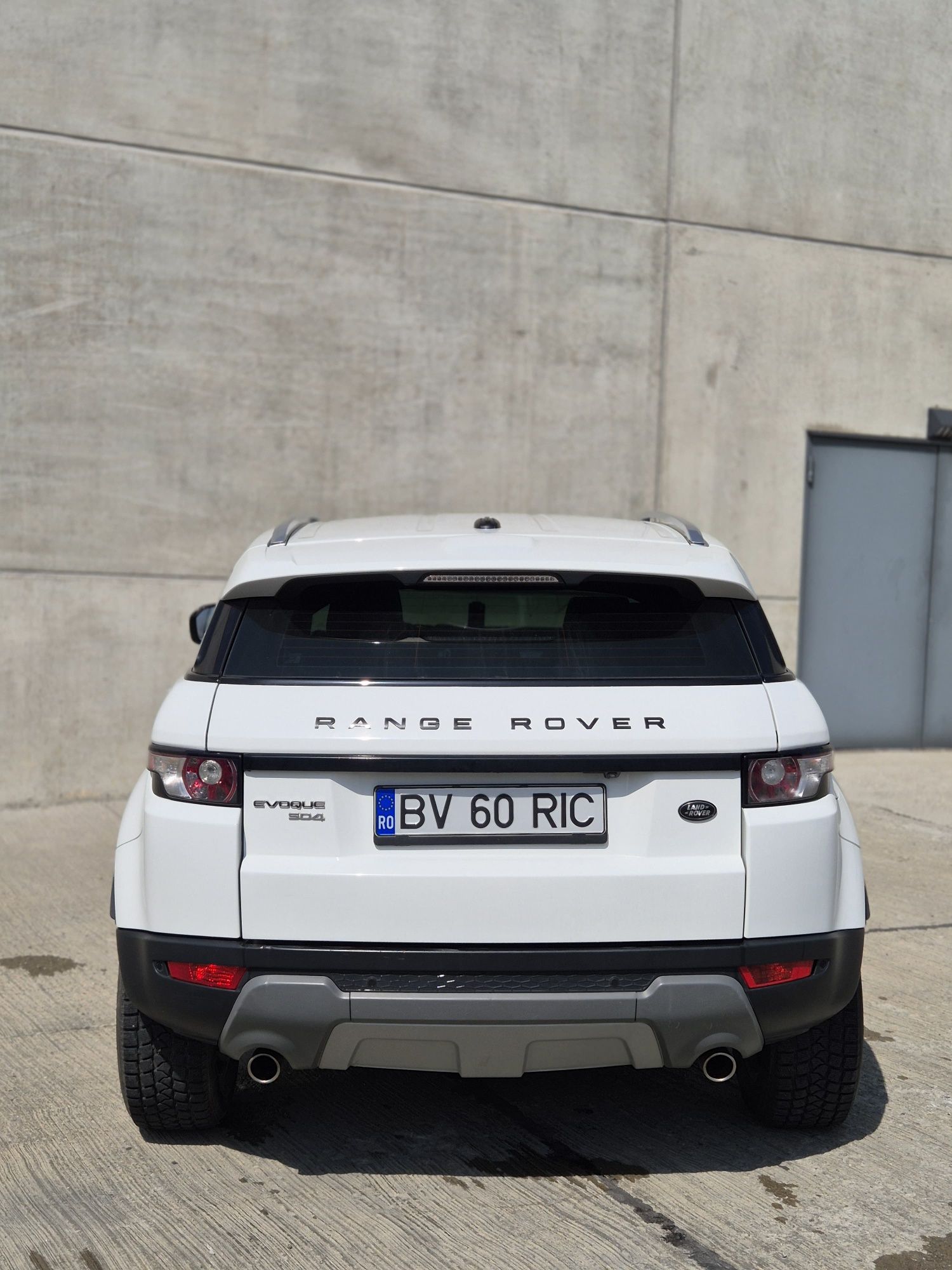 Range Rover Evoque 4x4 / 2.2d 190 CP / 179. 000 km / Stare perfectă