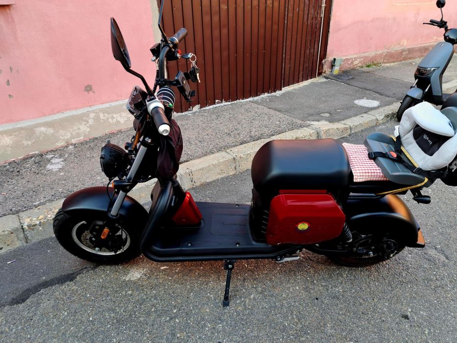 Vând Scuter Electric