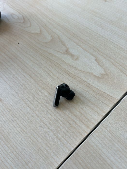 Casti wireless negre nefolosite! Noi!