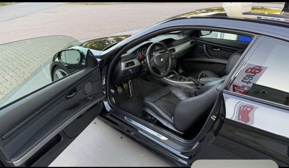 Bmw e92 330 2012  M_paket EDITION