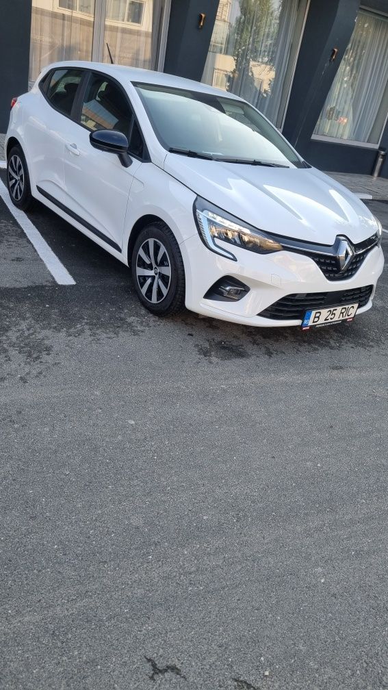 Renault Clio hybrid 2023 / 2800 km GARANTIE
