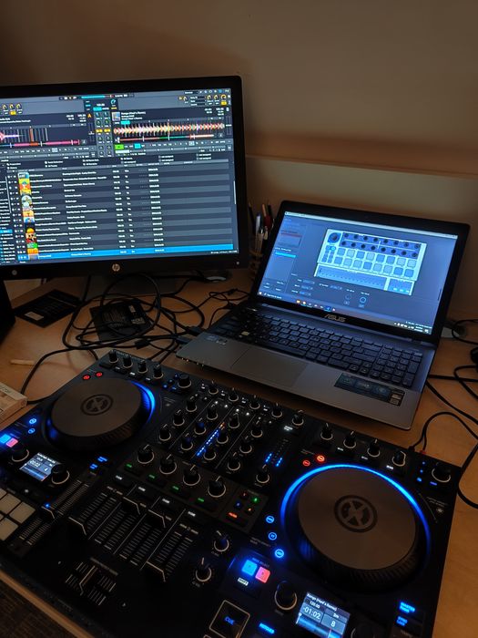 Consola Traktor S4 Mk3