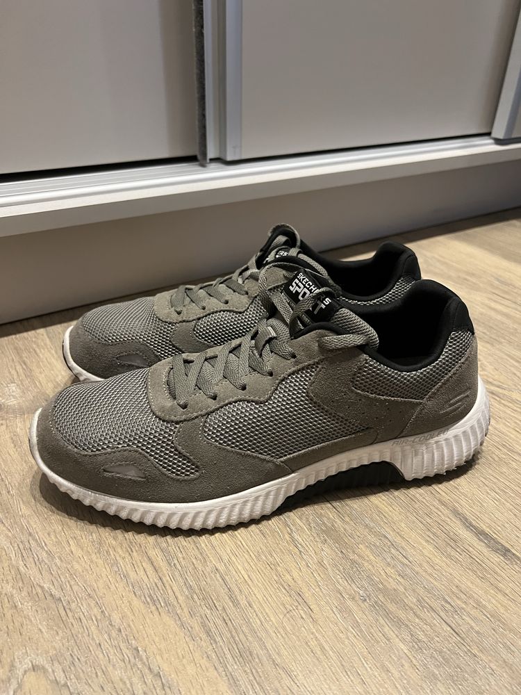 Skechers marime 44
