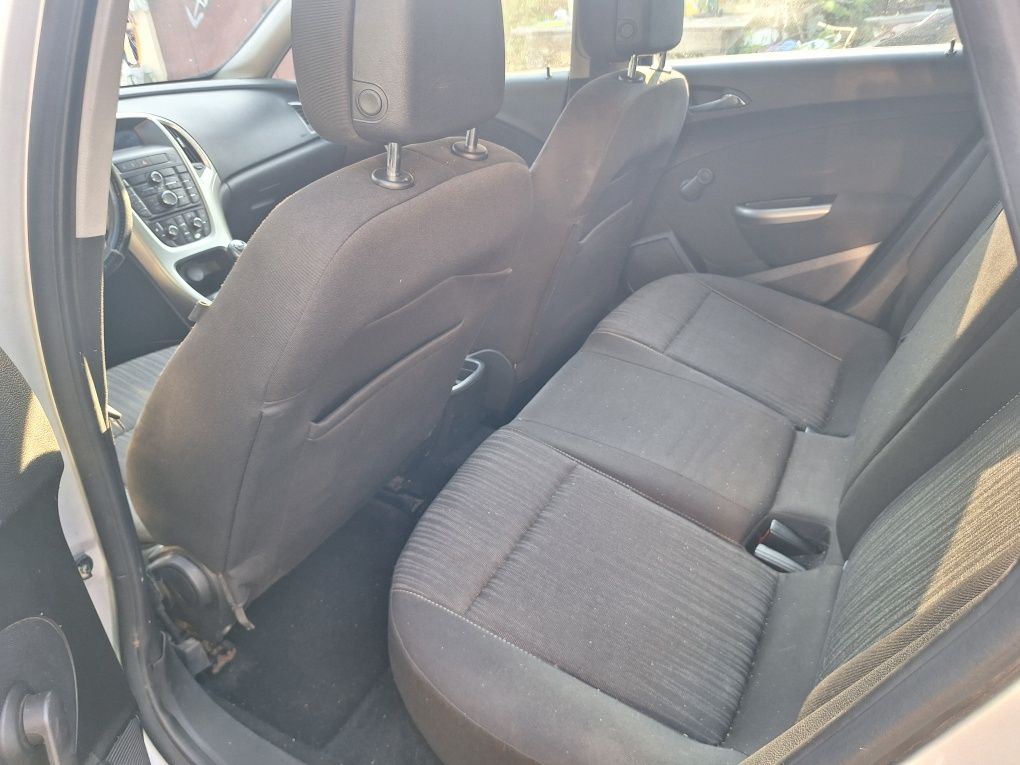 Opel astra J 2010 1.7Diesel Fiscal pe Loc