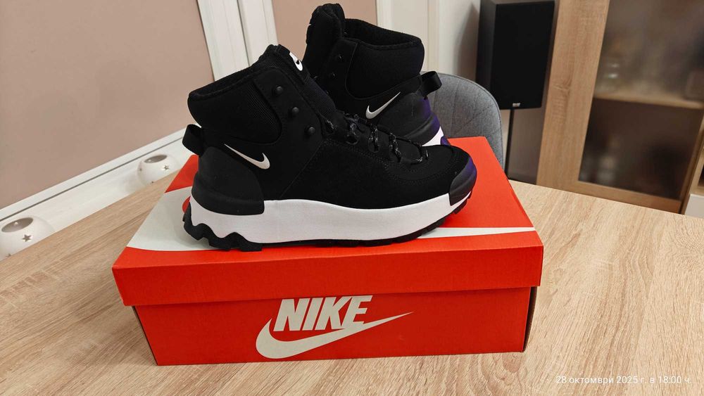 Зимни обувки NIKE City Classic Boot